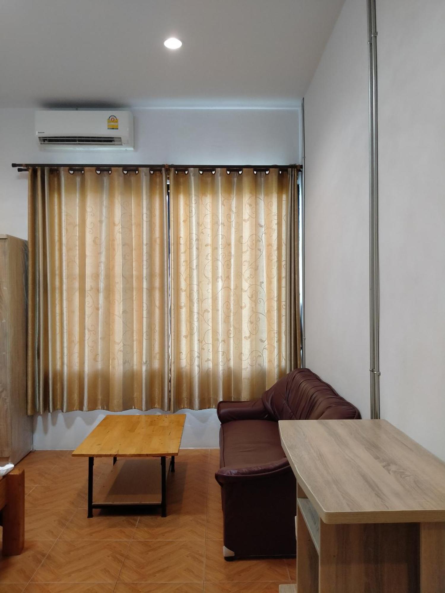 Хостел Sakura House Чіангмай Екстер'єр фото